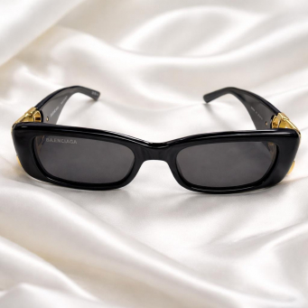 Syze dielli p&euml;r femra