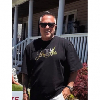 Bluze p&euml;r Meshkuj